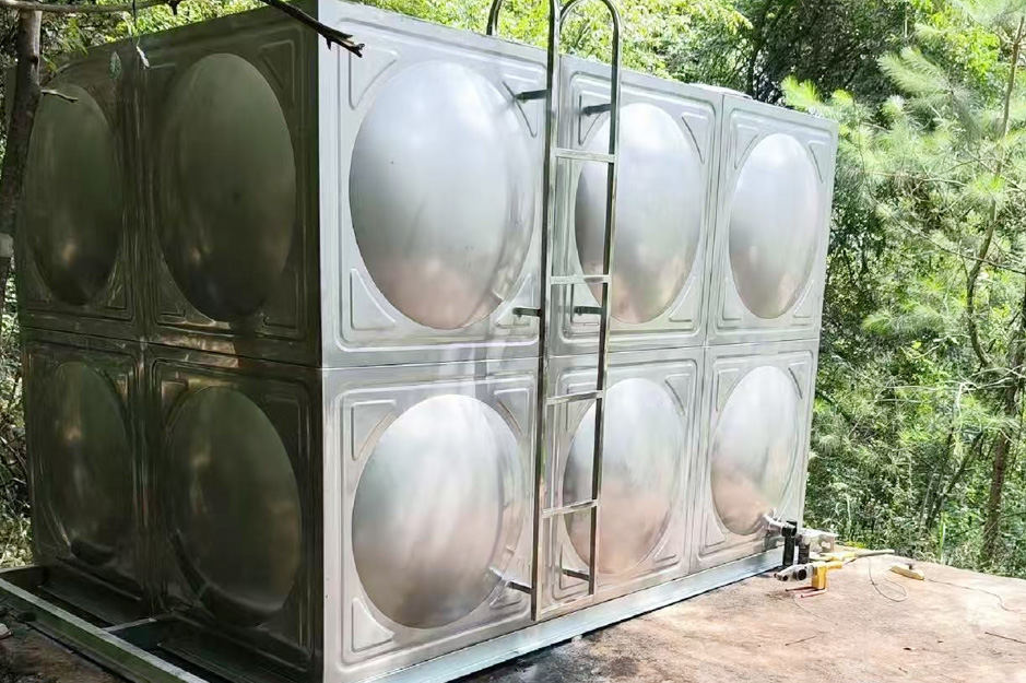 荔波甲良猪龙洞-12吨方形冷水箱