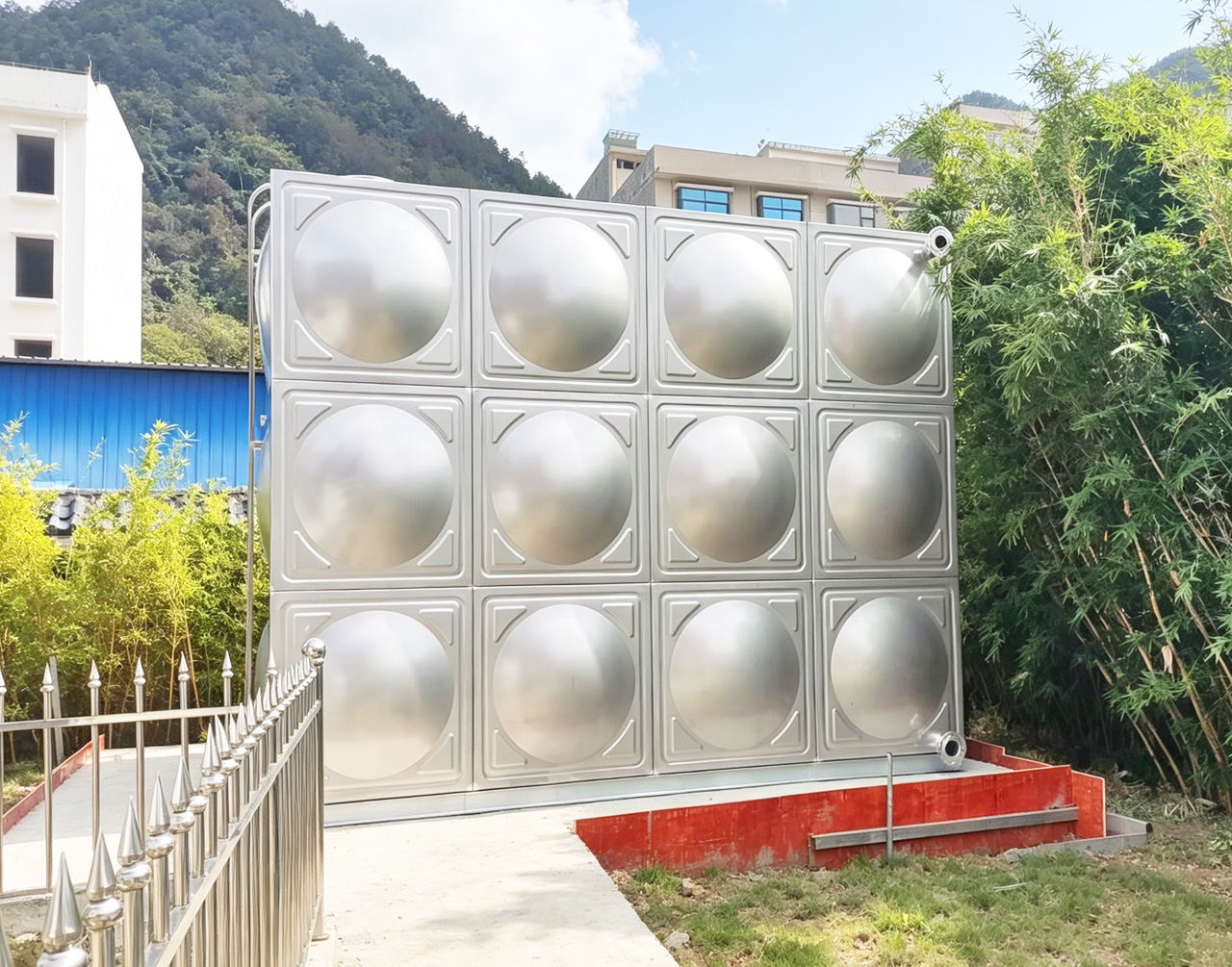 南丹高速公路36吨方形冷水箱