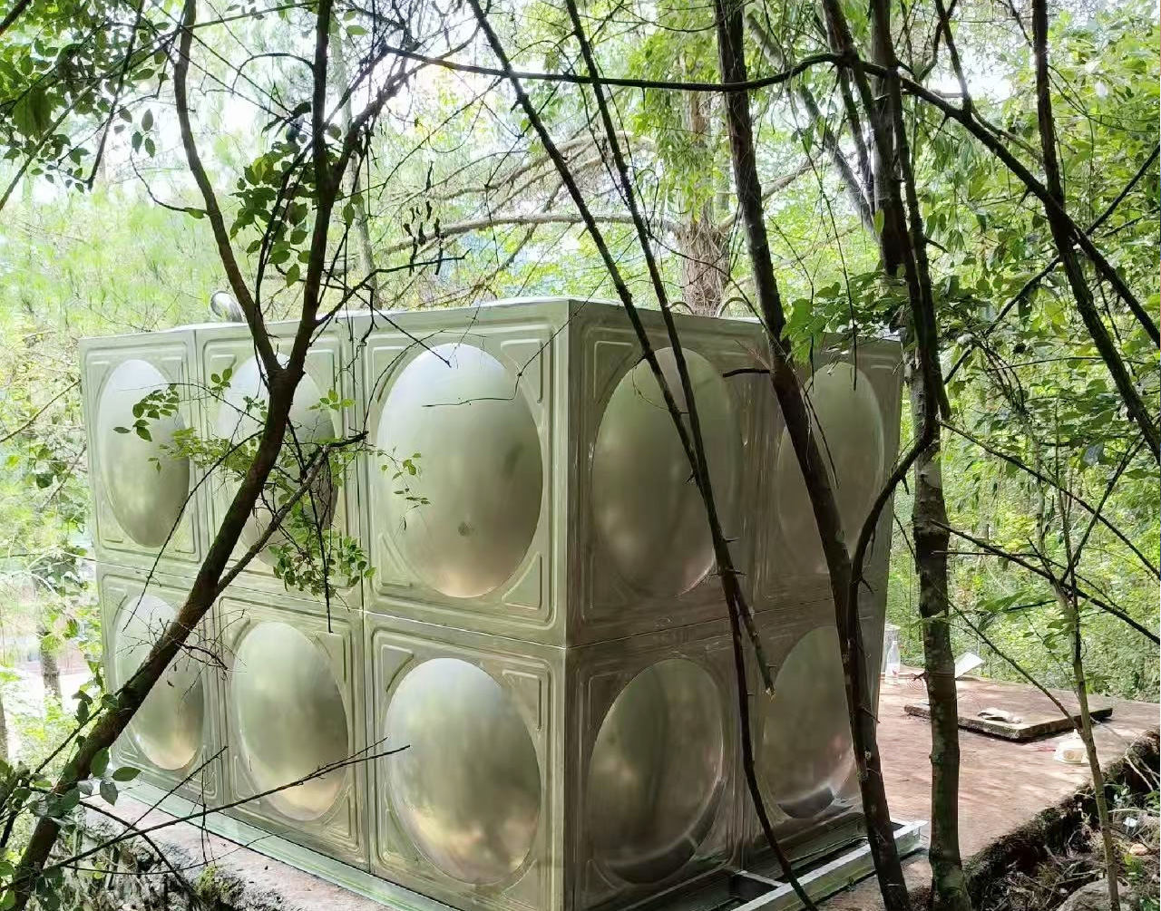 荔波甲良猪龙洞-12吨方形冷水箱