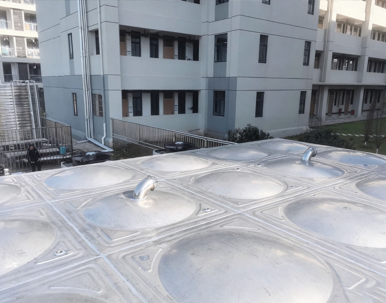 贺州第三高级中学--50吨方形保温水箱